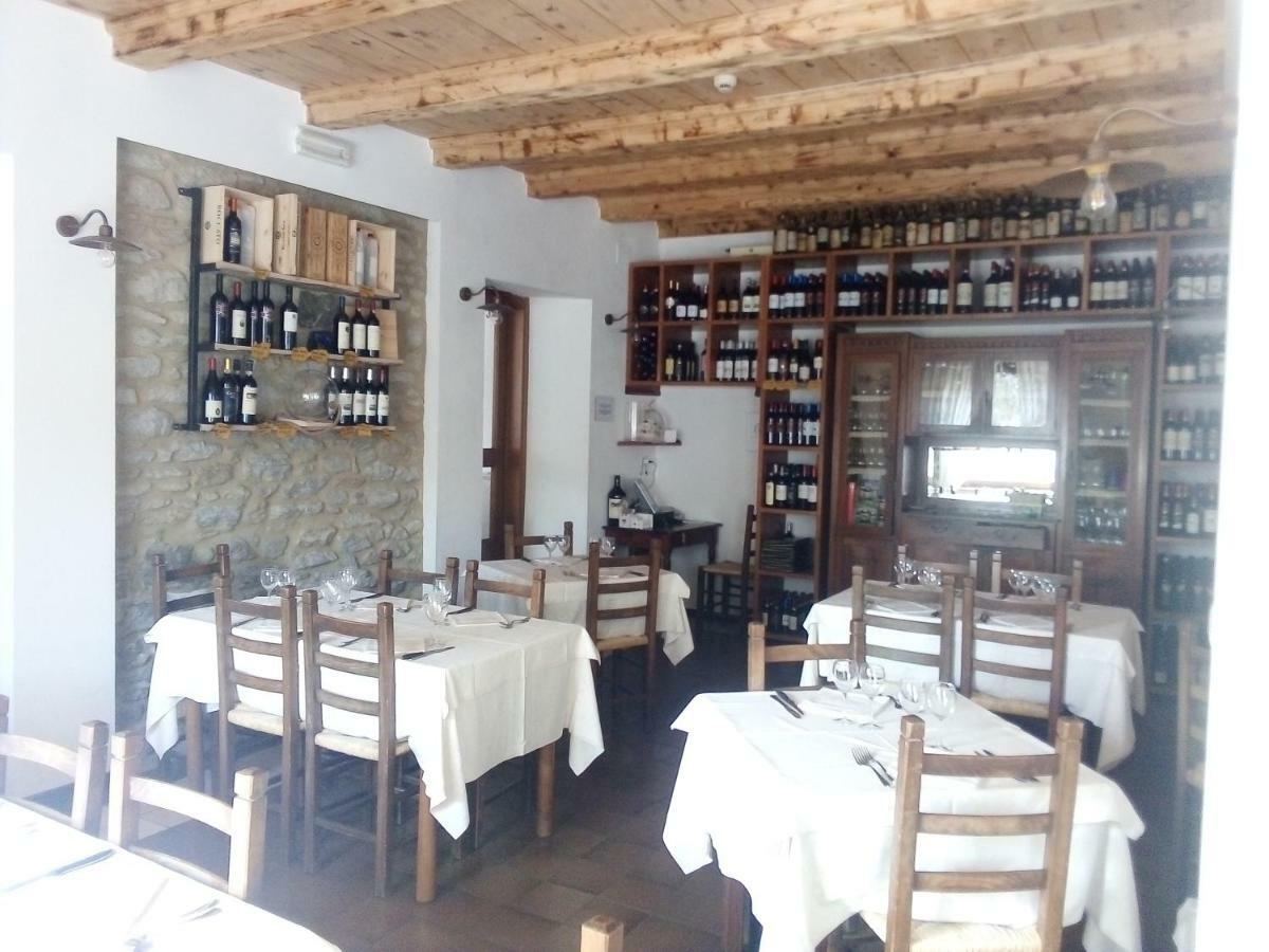La Foresta Albergo Ristorante Pizzeria Badia Prataglia Eksteriør billede